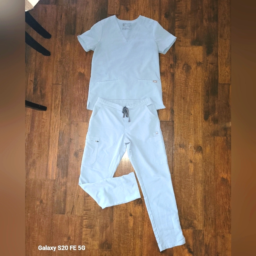 Figs scrubs